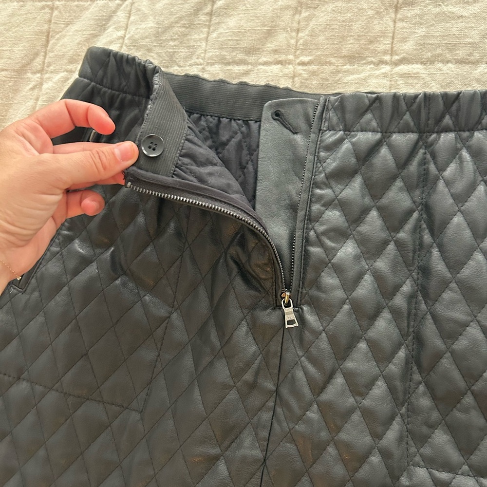 BCBGMaxAzria Quiltes Mini Skirt - Picture 8 of 8